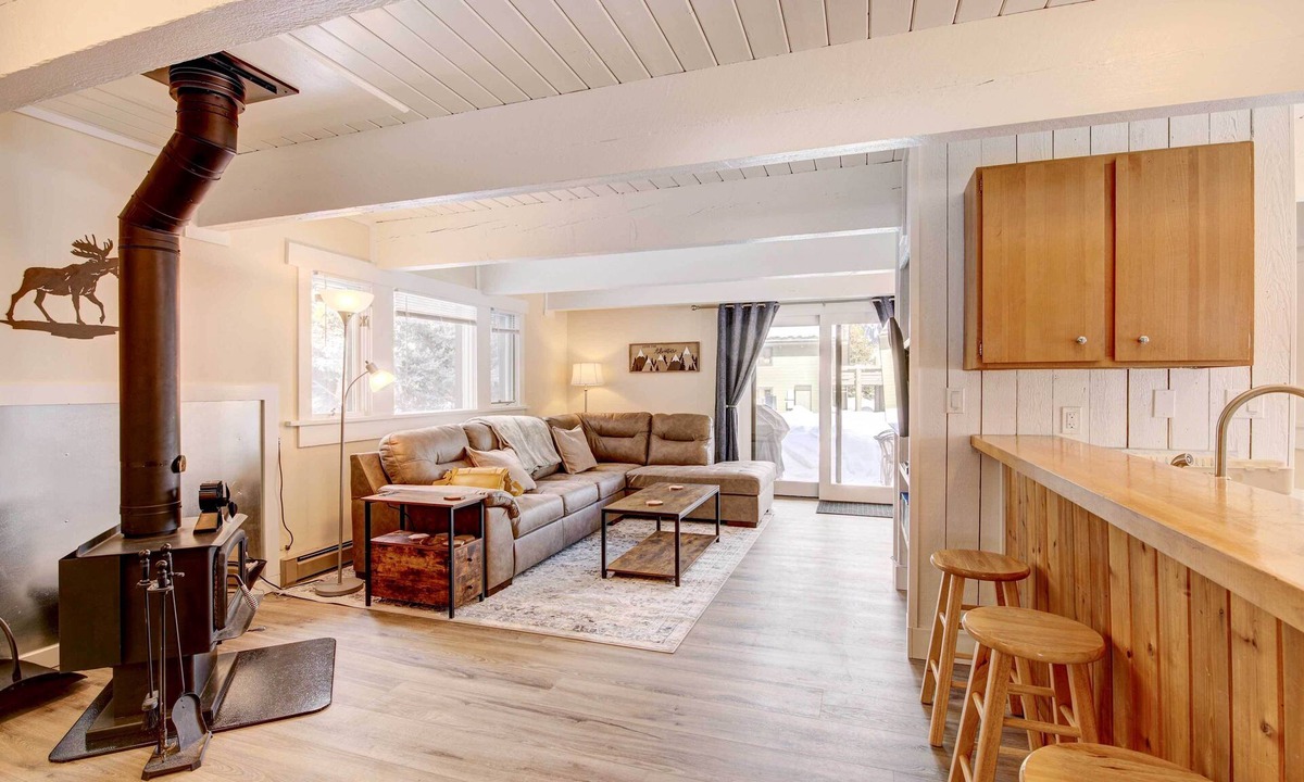 Big Sky Meadow Village Apartment | Cozy Condo Near Golf, 7 Mi to Big Sky Resort!
