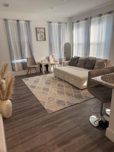 Castleberry Hill Apartment | Cozy Contemporary Condo