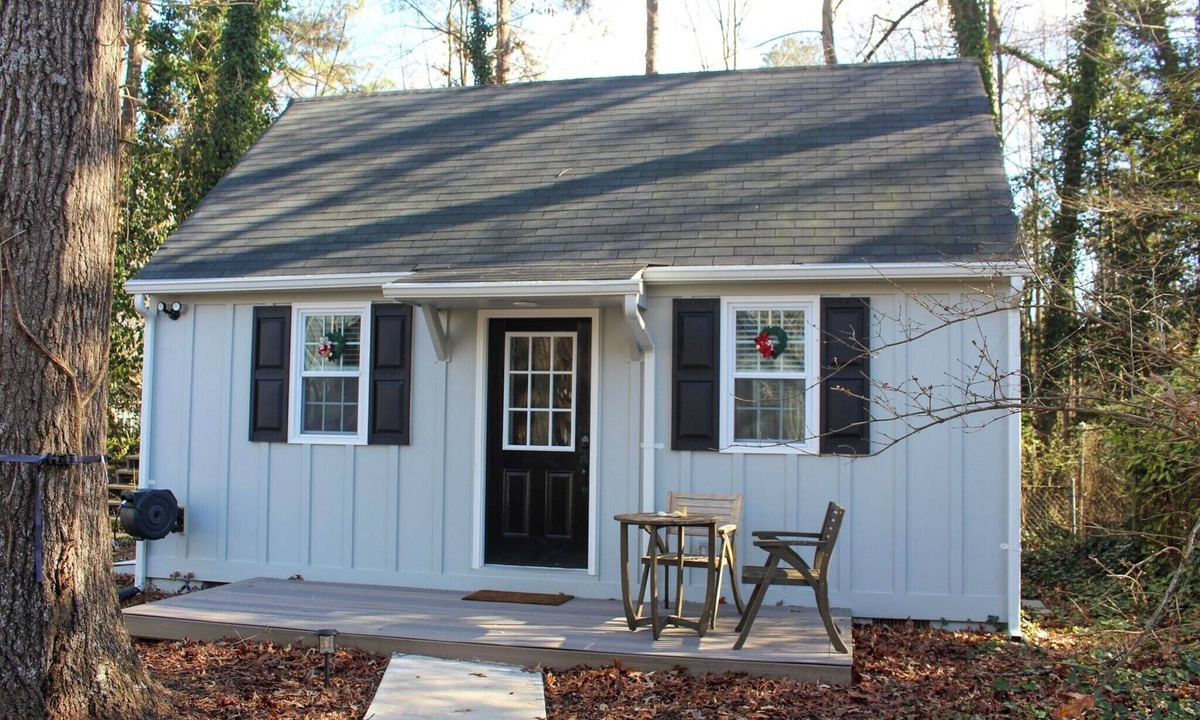 North Chesterfield Cabin | Cozy guest house in a quiet neighborhood close to all the happenings in Richmond