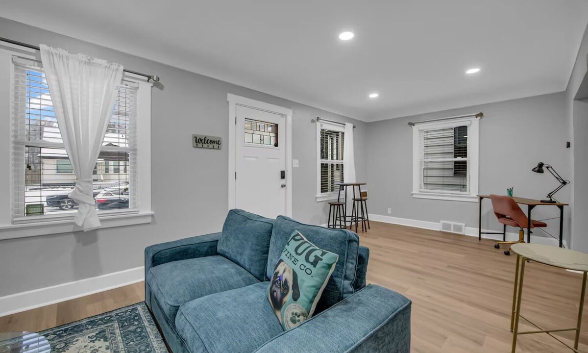 Hazel Park House | Cozy Home Near Ferndale, Royal Oak & Detroit!
