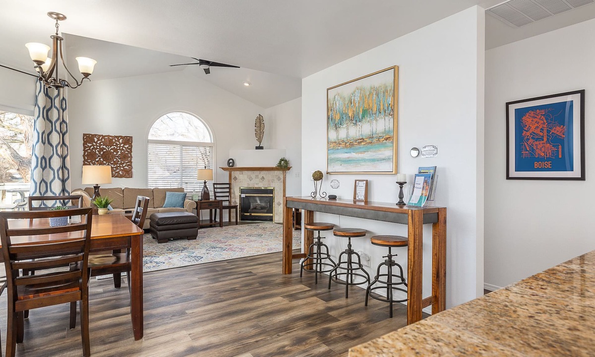 Southeast Boise House | Cozy House Near Boise State University, Downtown and Boise River Greenbelt.