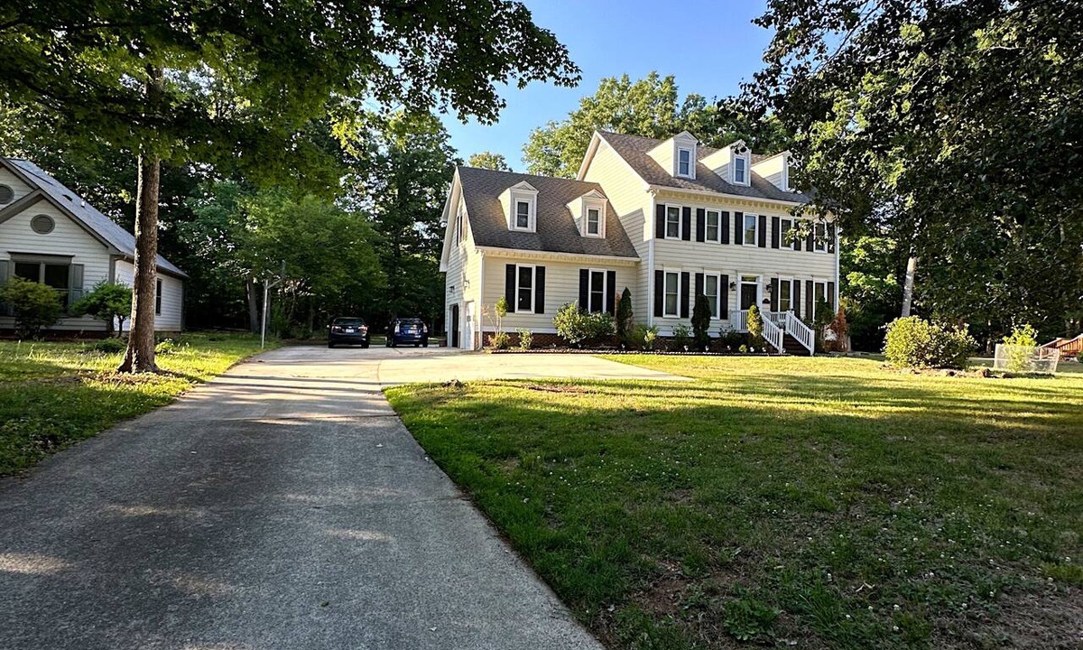 Durham House | Cozy luxe Durham escape