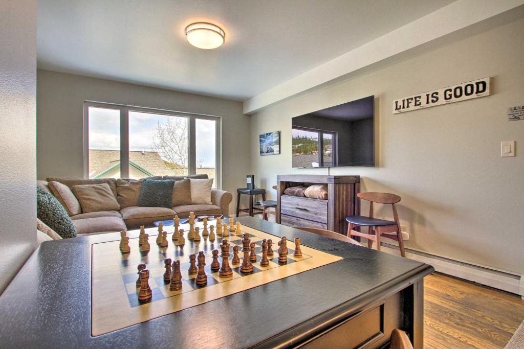 Big Sky Apartment | Cozy Montana Condo with Walk to Big Sky Resort!