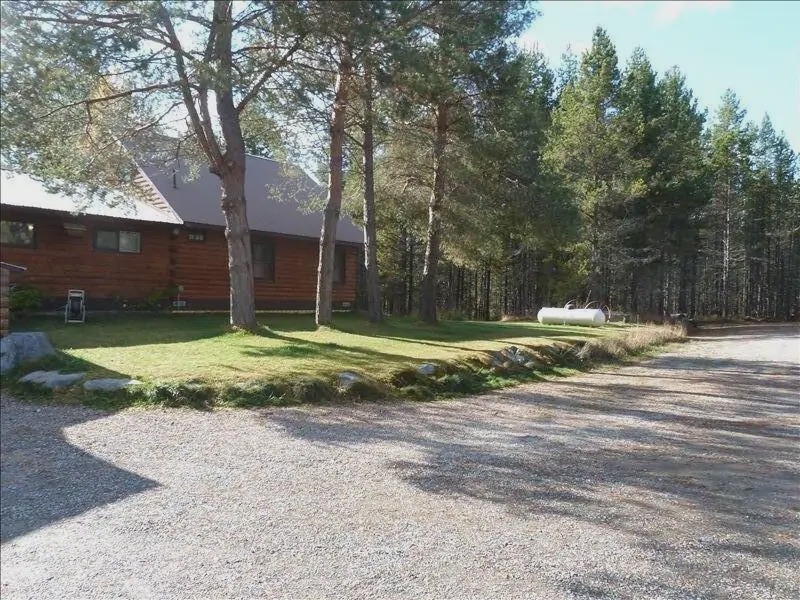 Coram House | “Cozy Mountain Home just 5 minutes from Glacier Park”