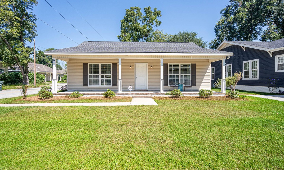 Statesboro House | Cozy Retreat in The Heart of Statesboro