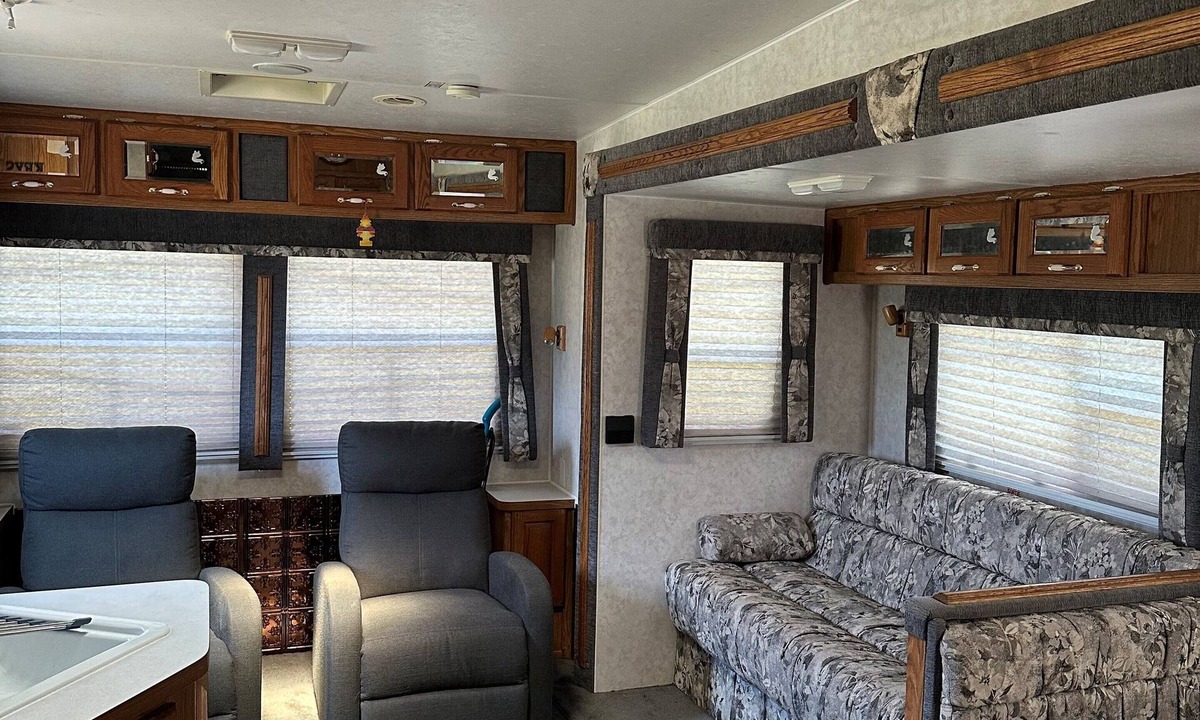 Wisdom House | Cozy RV in the Wilderness with AC and Heat!