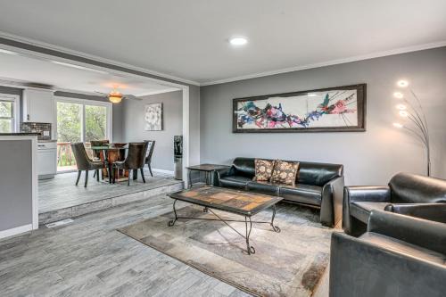 Deford House | Cozy Silverwood Home: Near Golf Courses!