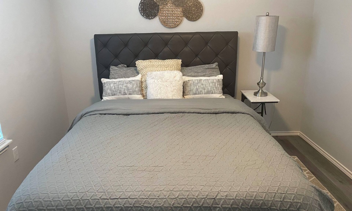 Washington Ave./ Memorial Park House | Cozy two bedroom home minutes from downtown