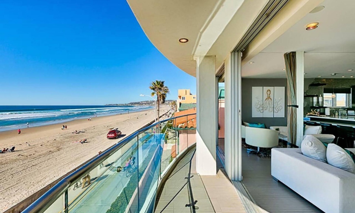San Diego House | Crown Jewel in Mission Beach at Ocean Front Walk
