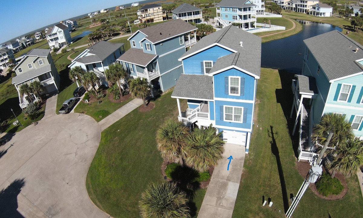 Galveston House | Custom Beach Cottage with Amazing Water Views From Each Room-PLUS Beach Club!