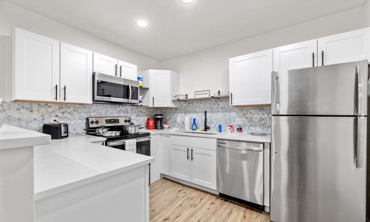 Junius Heights Condo | Cute 2 Bed/1 Bath Condo near Lakewood