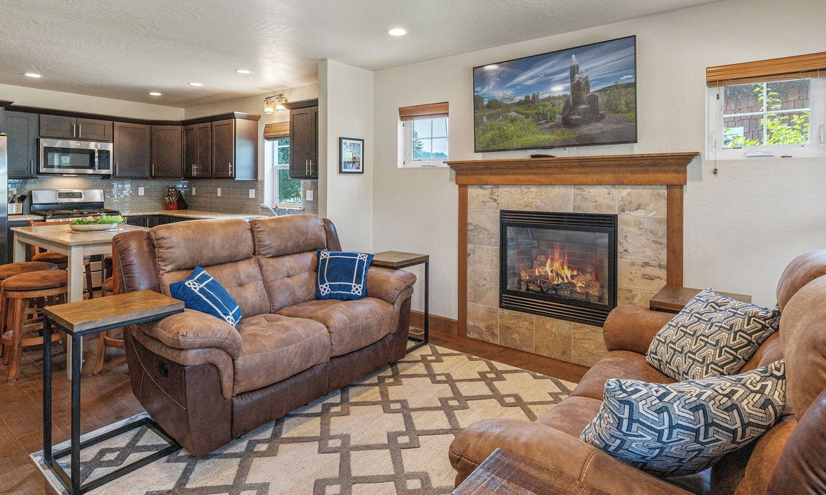 Dover Bay House | Darling Dover Bungalow Sleeps 8 - Marina, beach, walking trails