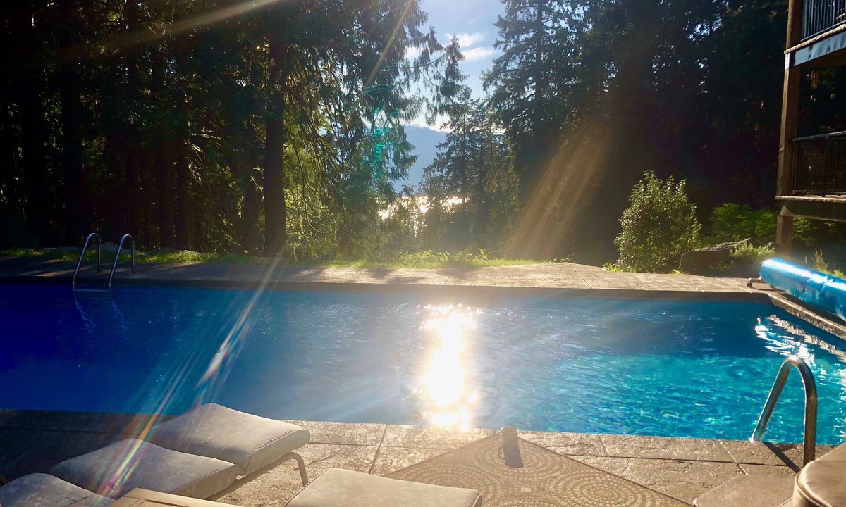 Sandy Hook Bed & Breakfast | Davis Brook Retreat