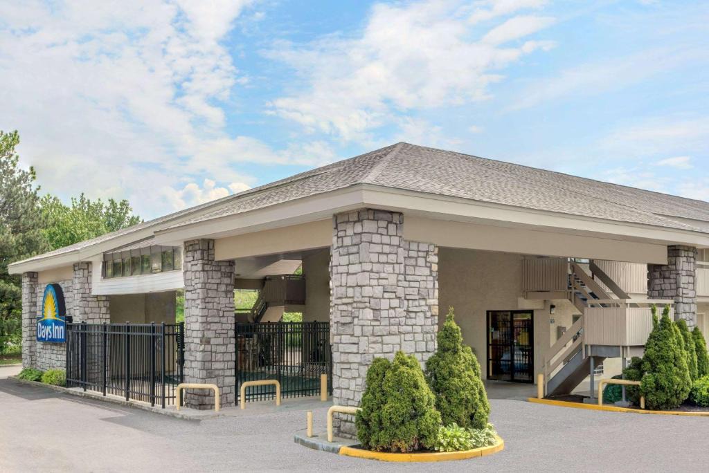 Days Inn | Columbus