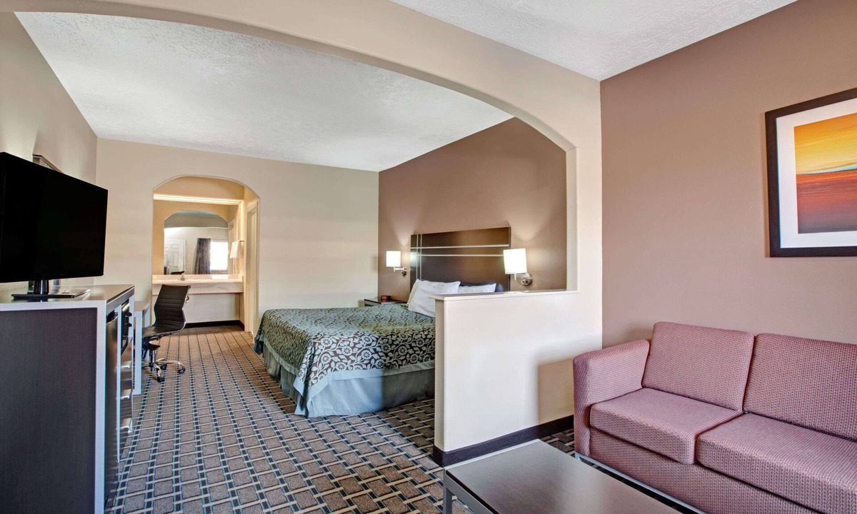 FM 1960 Hotel | Days Inn & Suites by Wyndham Houston North/Spring