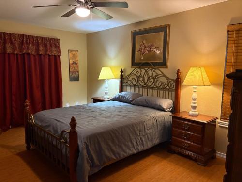 West Tawakoni House | Deluxe Private Room Lake Tawakoni Home Near Park Pier