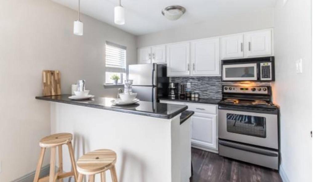 North Dallas Apartment | Designed to Relax-NO PARTIES ALLOWED