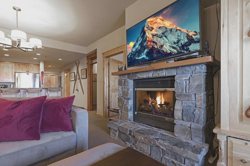 Whitefish Condo | Direct Ski in and Ski out!! 2 bedroom/1 bath Morning Eagle ski in/out!!