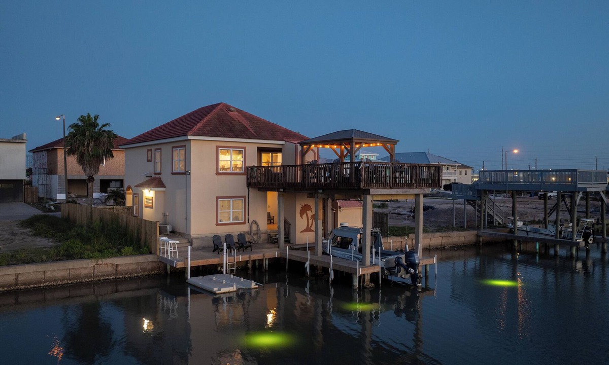 Port Isabel House | Discover Your Dream Waterfront Getaway in Port Isabel, Texas!