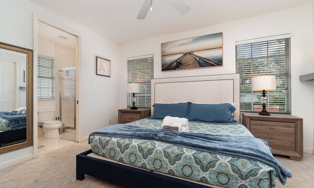 Bonita Springs House | *Discreet Retreat* Modern home W/Private BackYard