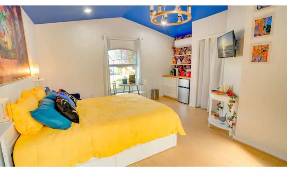 Thousand Oaks Apartment | Disney-themed private in-law suite near Walt Disney World