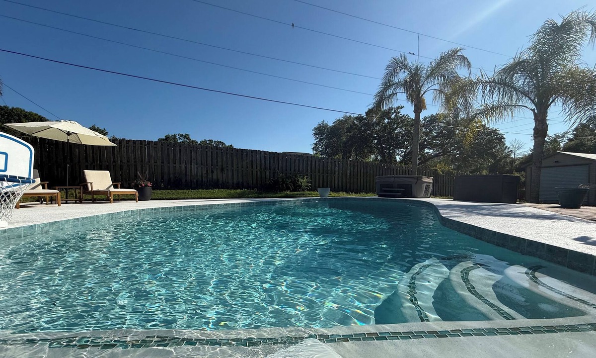 Titusville House | Divine Space Coast Retreat