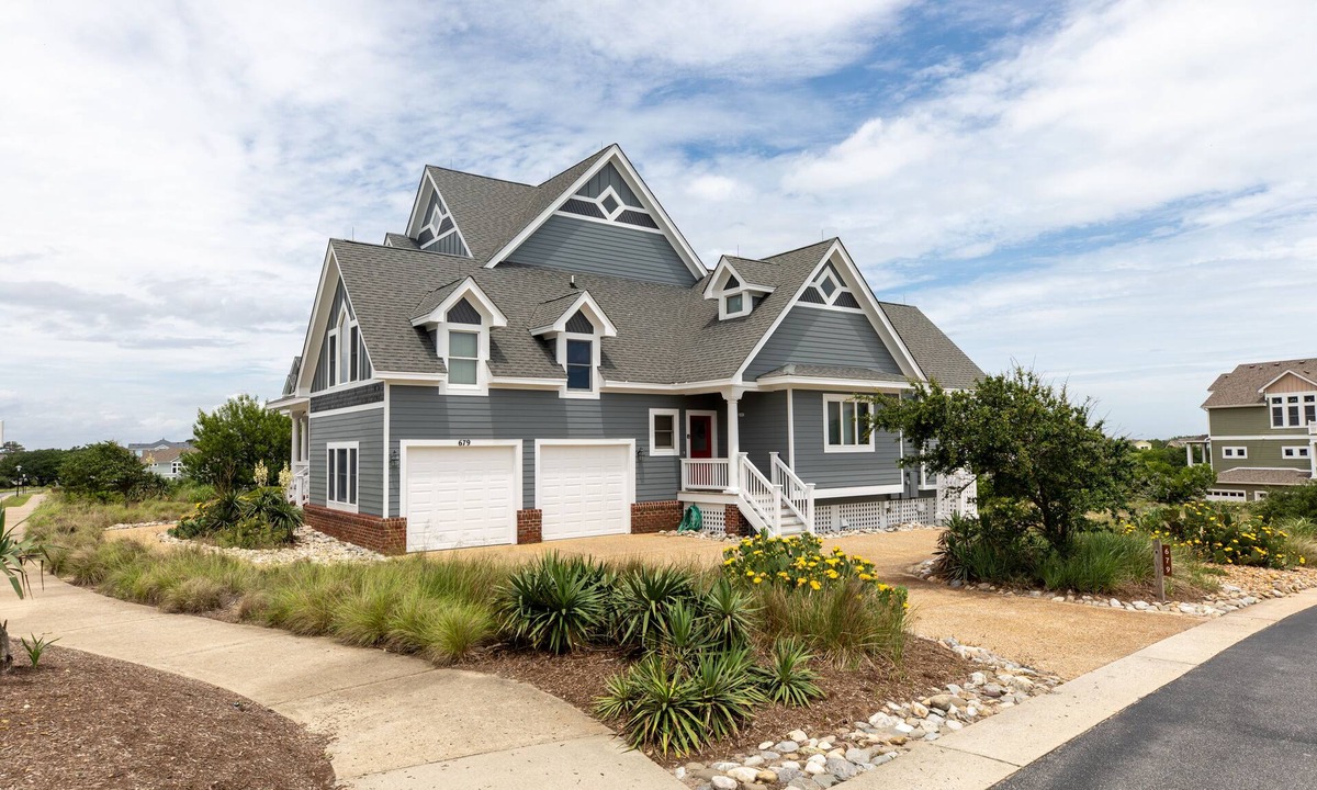 Corolla House | Doc's Landing: Private Pool, Hot Tub, Golf Membership