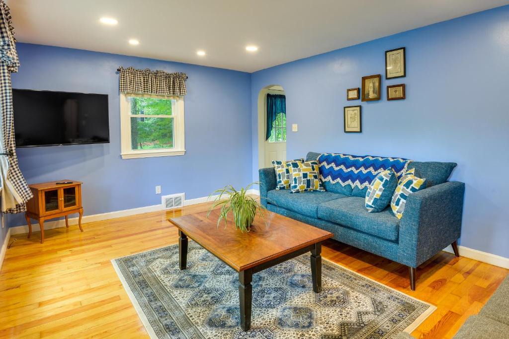 Leominster House | Dog-Friendly Fitchburg Vacation Rental, Hike and Ski
