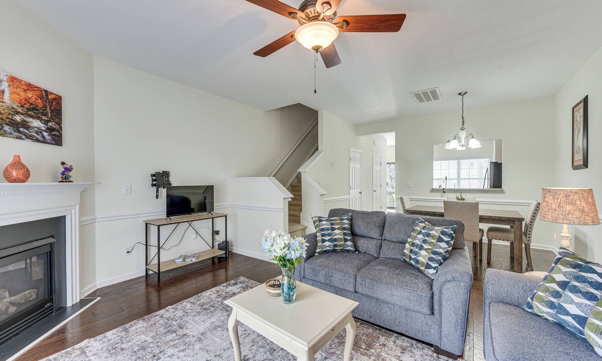 Matthews House | Dog-Friendly Townhome w/Patio in Charlotte Area!