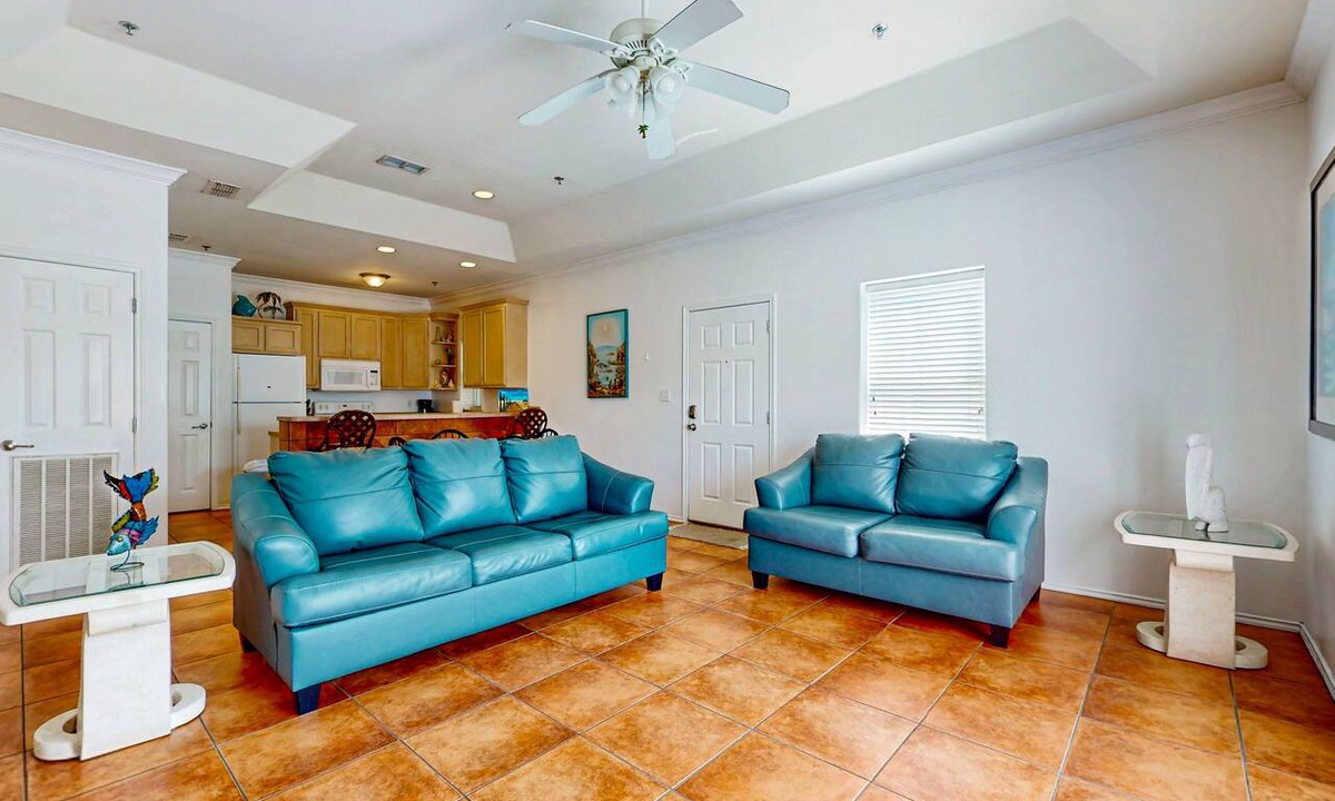 South Padre Island Condo | Dog-friendly condo with WiFi & pool - one block to beach access