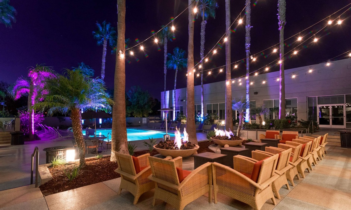 Mission Valley Hotel | DoubleTree by Hilton Hotel San Diego - Mission Valley