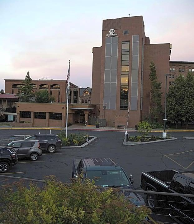 Helena Hotel | DoubleTree by Hilton Helena Downtown
