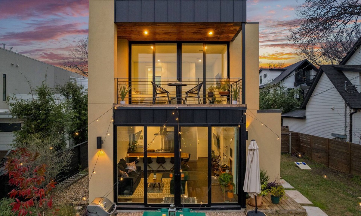 Holly House | Downtown Hub | 1 Mile to Rainey St, 1.6 to E 6th