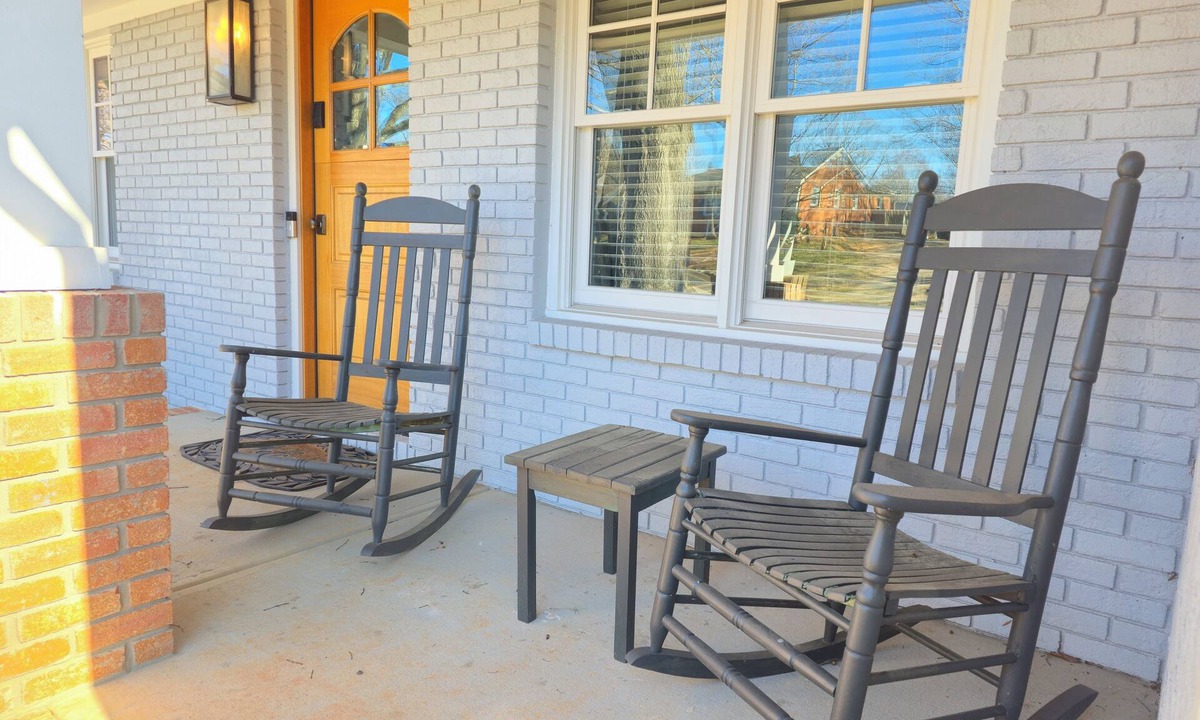 Mooresville House | Downtown Mooresville 3BR Brick Home - Fully Renovated