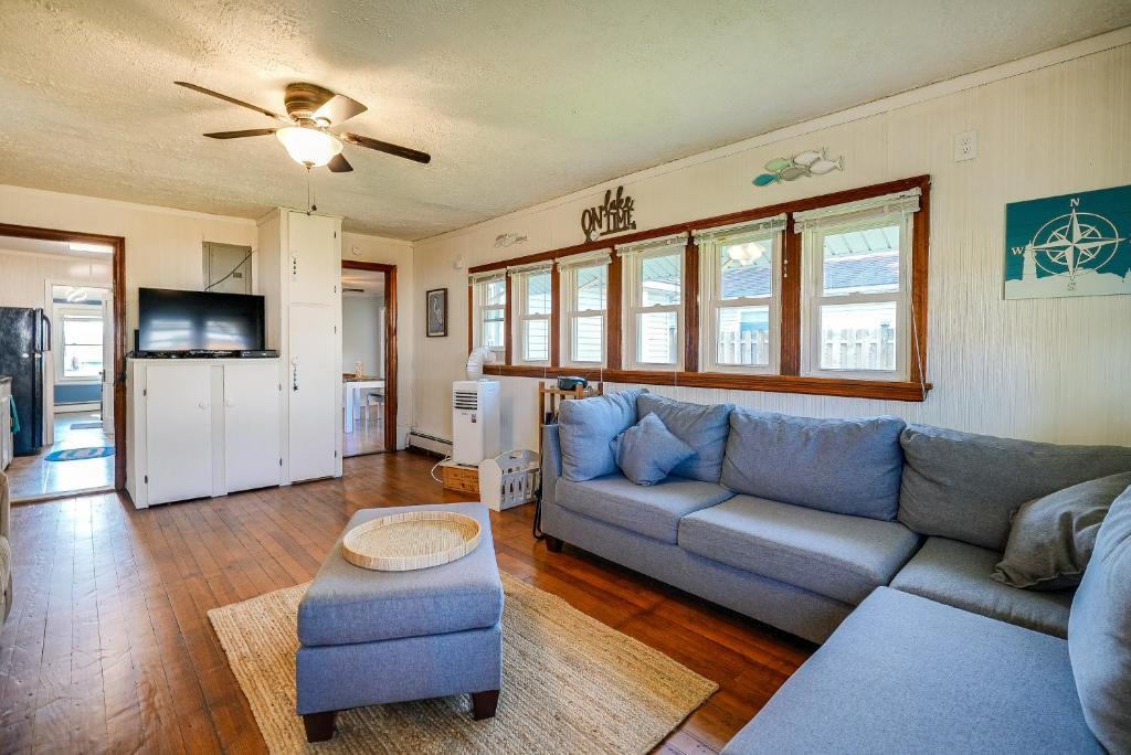 Russells Point House | Downtown Russells Point Cottage Near Indian Lake!