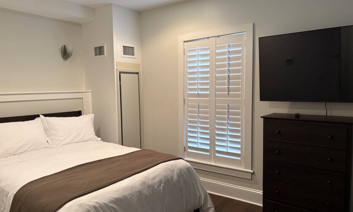 Downtown Hotel | Downtown Southern Pines - The Jefferson Inn - Petite Queen Room