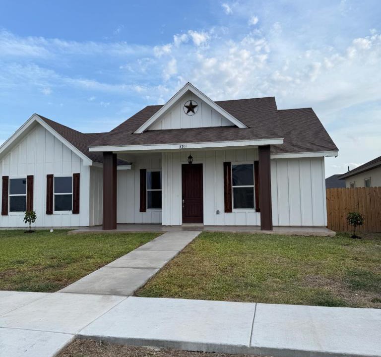 Harlingen House | Dream Casa Blanca