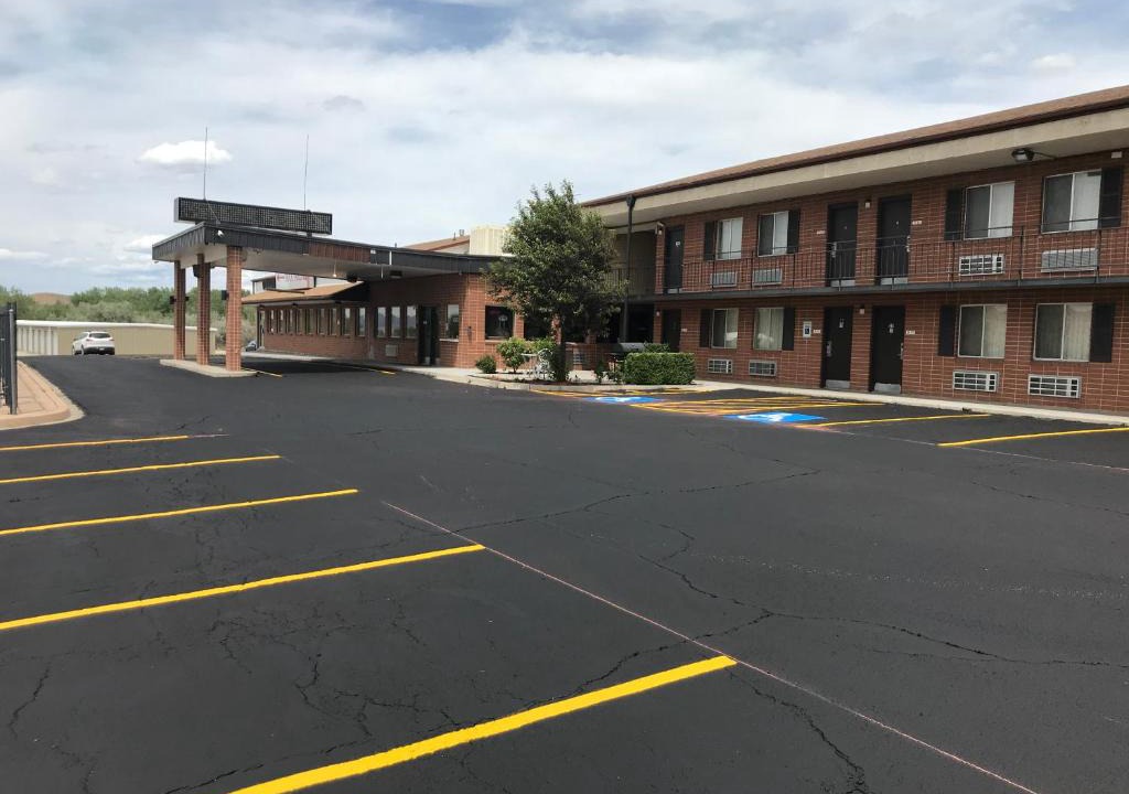 Salina Cabin | Econo Lodge Salina Scenic Route 89 & I-70