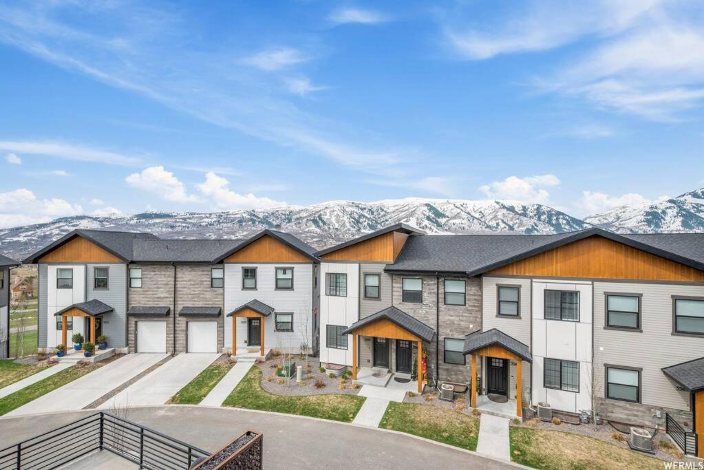 Eden House | Eden Ski and Lake Home