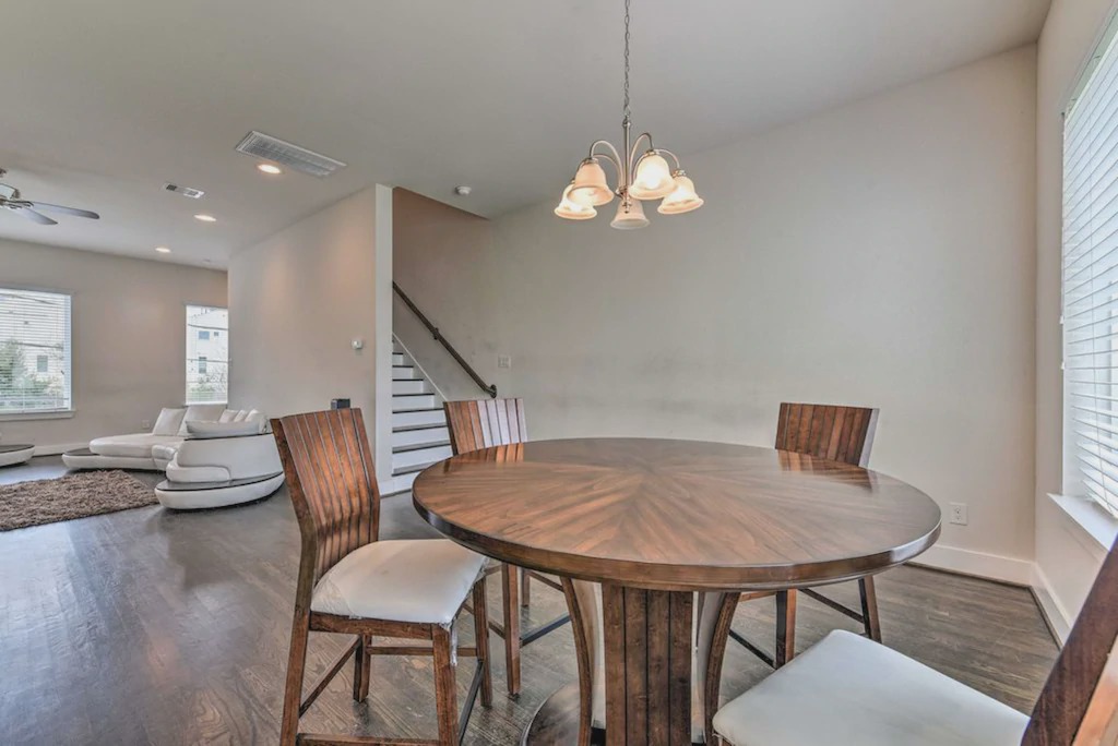 South Central Houston House | Elegant and Beautiful Home in Downtown!