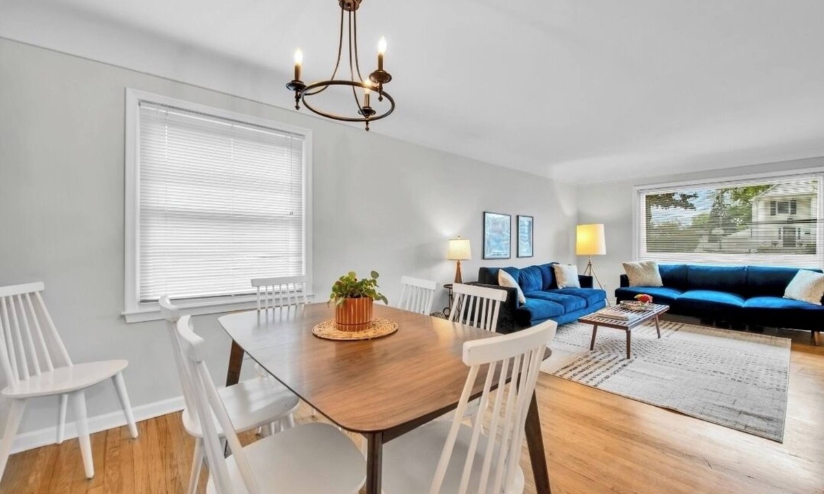Royal Oak House | Elegant, Artsy Home in N. Royal Oak!
