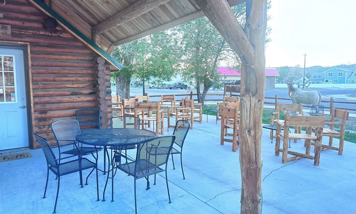 Thermopolis Hotel | Elk Antler Inn