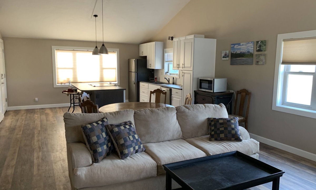 Jefferson City House | Elkhorn Mountain Views - One Bedroom House/2 Car Garage - Helena - Jeff City