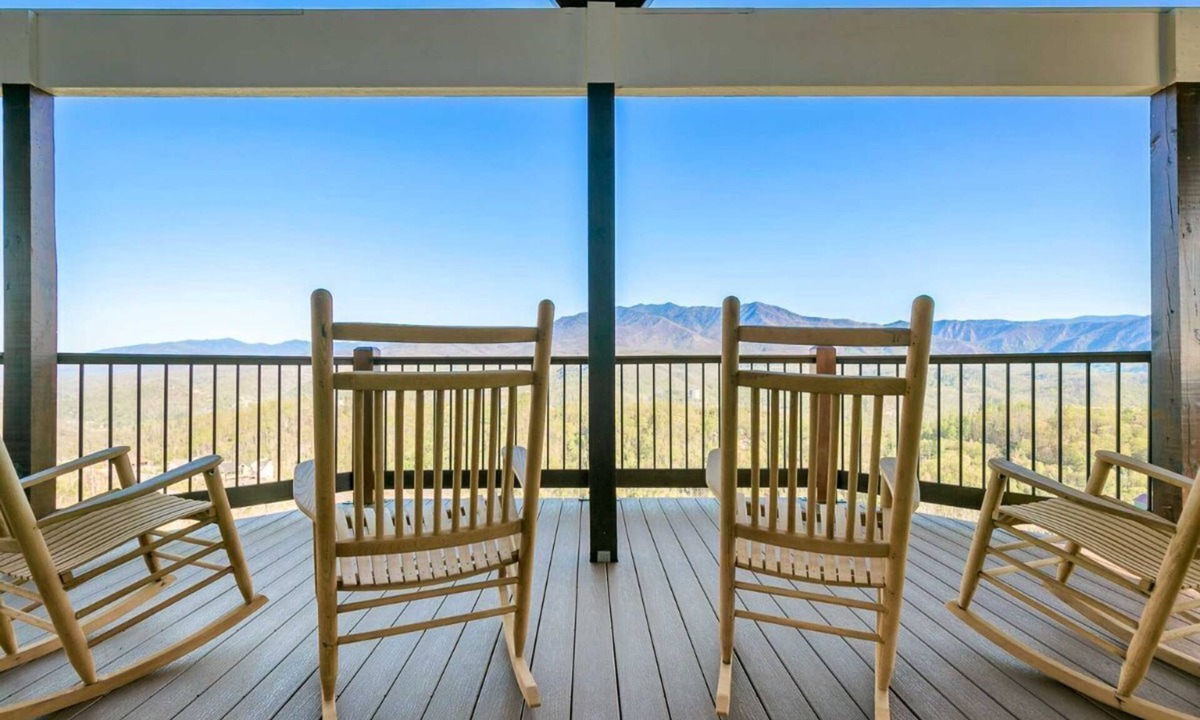 Chalet Village North Cabin | EPIC mtn view ◊ pool table ◊ HotTub ◊ theater ◊ free Dollywood tkt (Paradise Pk)