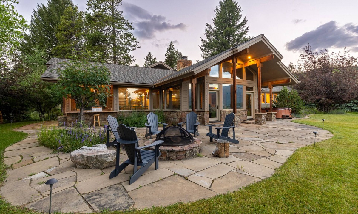 Big Sky House | Exceptional Big Sky Retreat