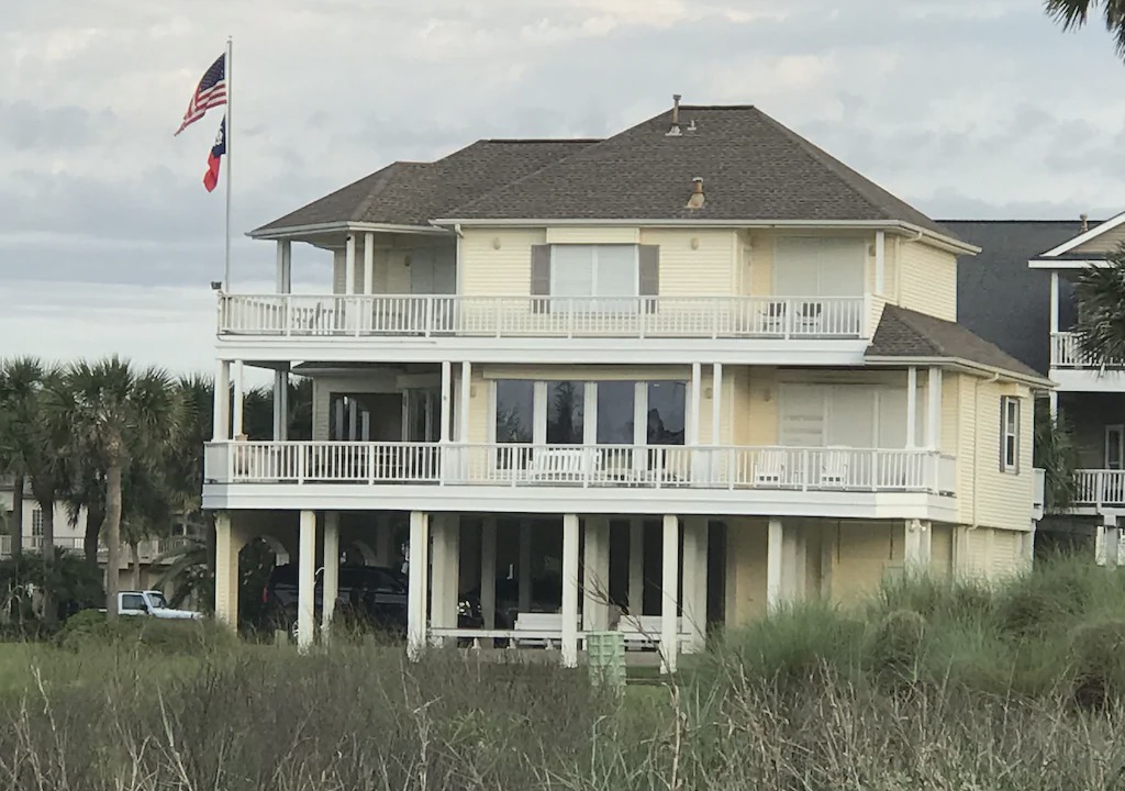 Pirates Beach West House | Exclusive Pirates Beach West location with fantastic ocean views.