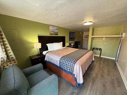 Eagle Pass Hotel | Executive Inn & Kitchenette Suites-Eagle Pass