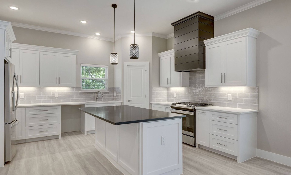 Kemah House | Experience Kemah in Luxury!nGorgeous, custom, brand new 3 bedroom with 3.5 baths