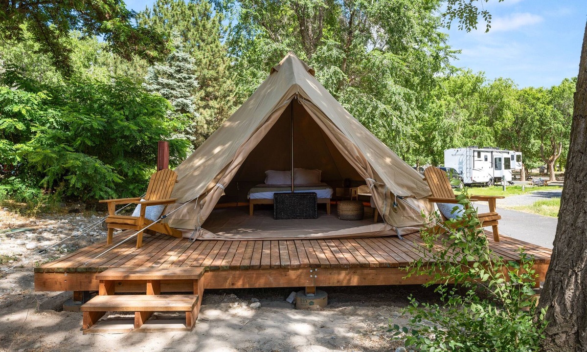 Soap Lake RV Rental | Experience Nature's Spa Glamping at Soap Lake