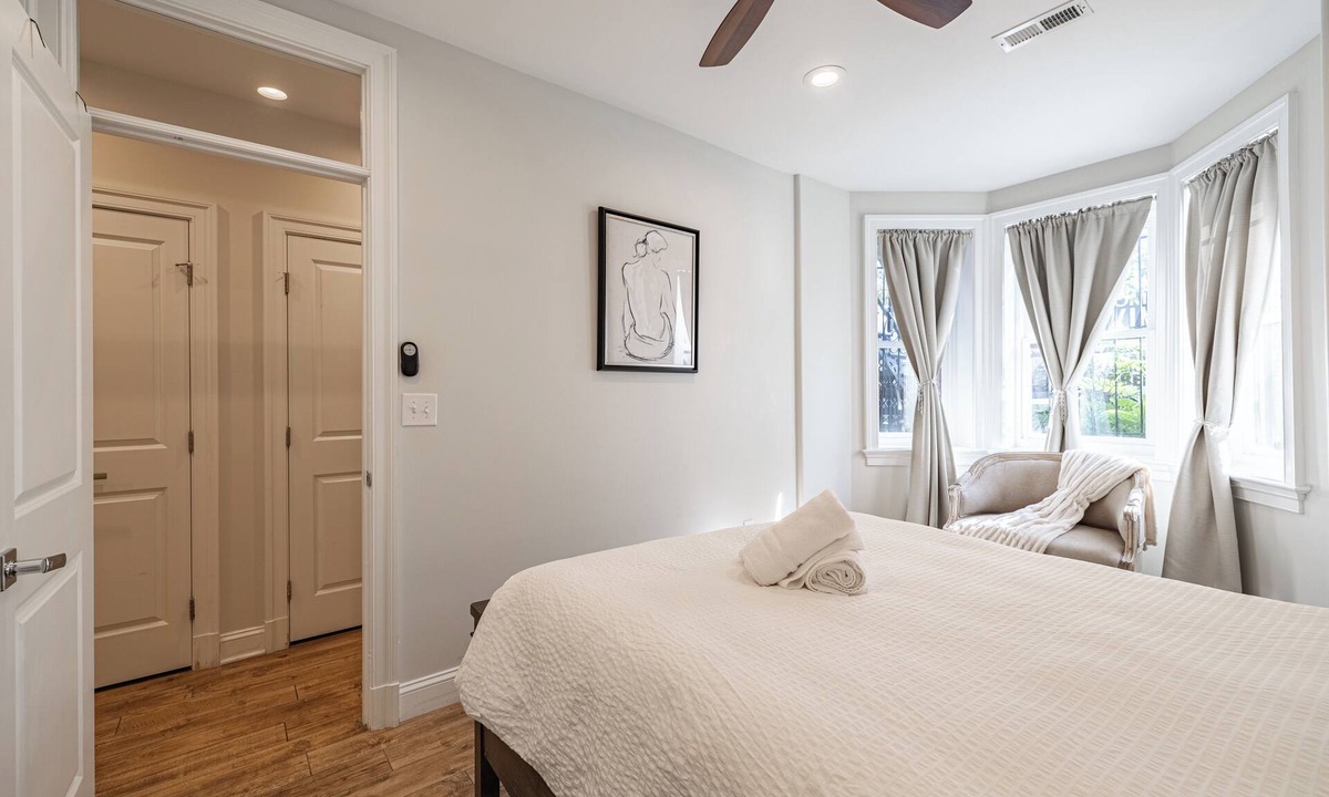 Stanton Park Apartment | Fabulous 2-Bedroom Apartment in Capitol Hill